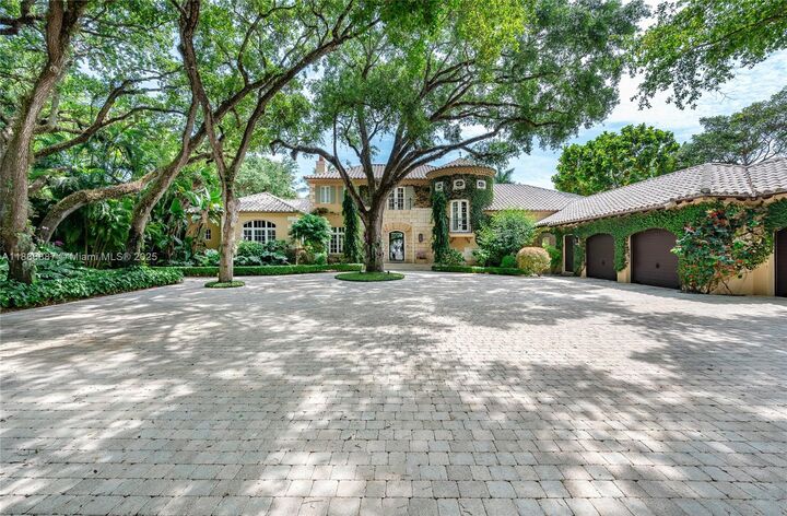 Property Photo: 4790 SW 78th St FL 33143