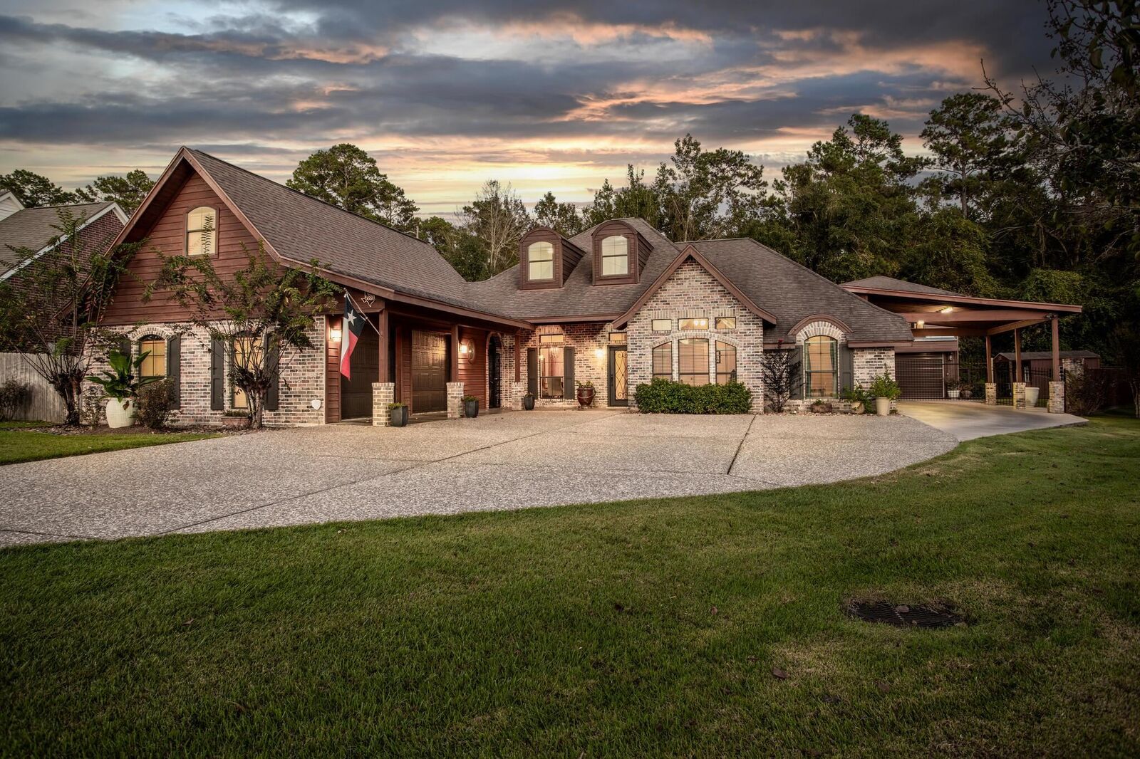 Property Photo:  5660 Lexington Circle  TX 77657