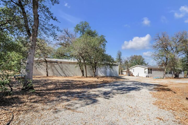 Property Photo: 19375 Whippletree Road CA 96022