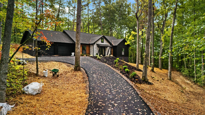 Property Photo:  2521 Black Oak Ridge Rd  TN 37876 