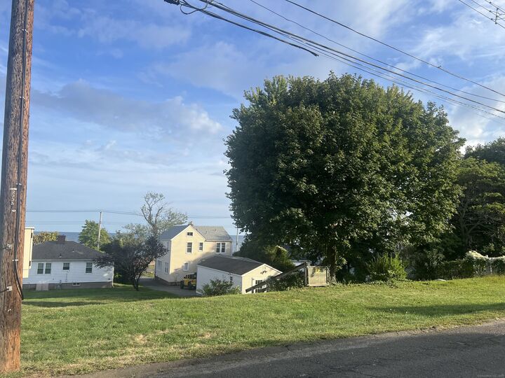 Property Photo:  257 Connecticut Avenue  CT 06516 