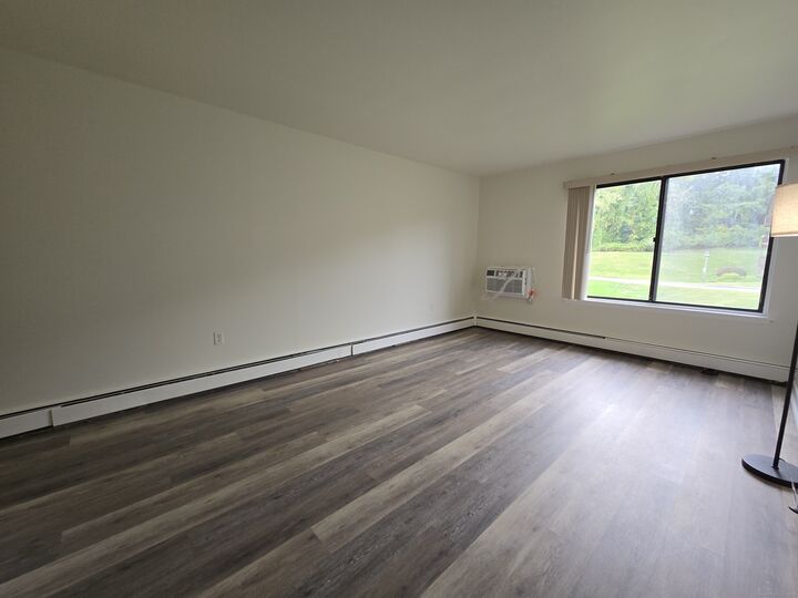 Property Photo:  1209 Cromwell Hills Drive 1209  CT 06416 