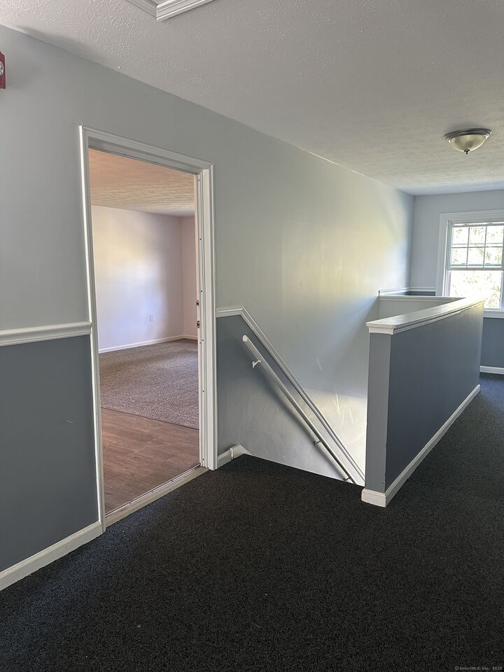 Property Photo:  105 Horse Pond Road Apt H  CT 06420 