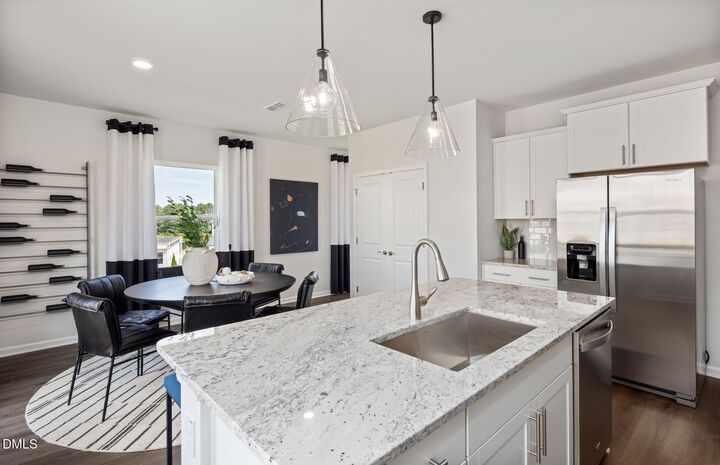 Property Photo: 2806 Farmhouse Drive NC 27502