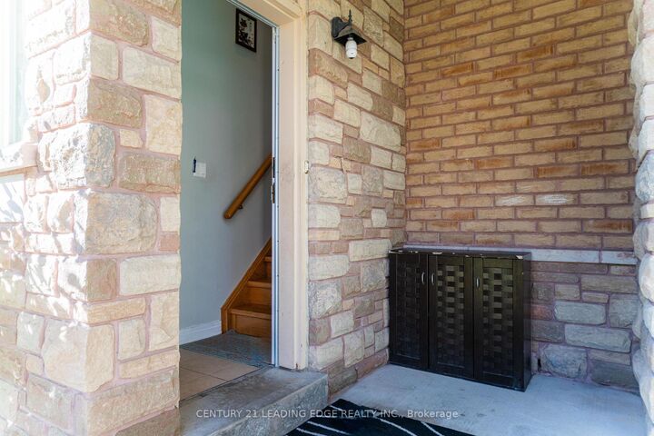 Property Photo:  5 Dearie Lane  ON L3R 2L8 