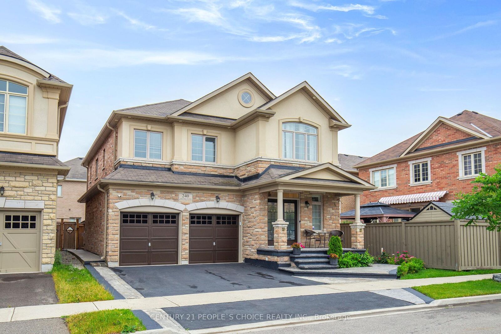 Photo de la propriété:  240 Etheridge Avenue  ON L9E 1H6 