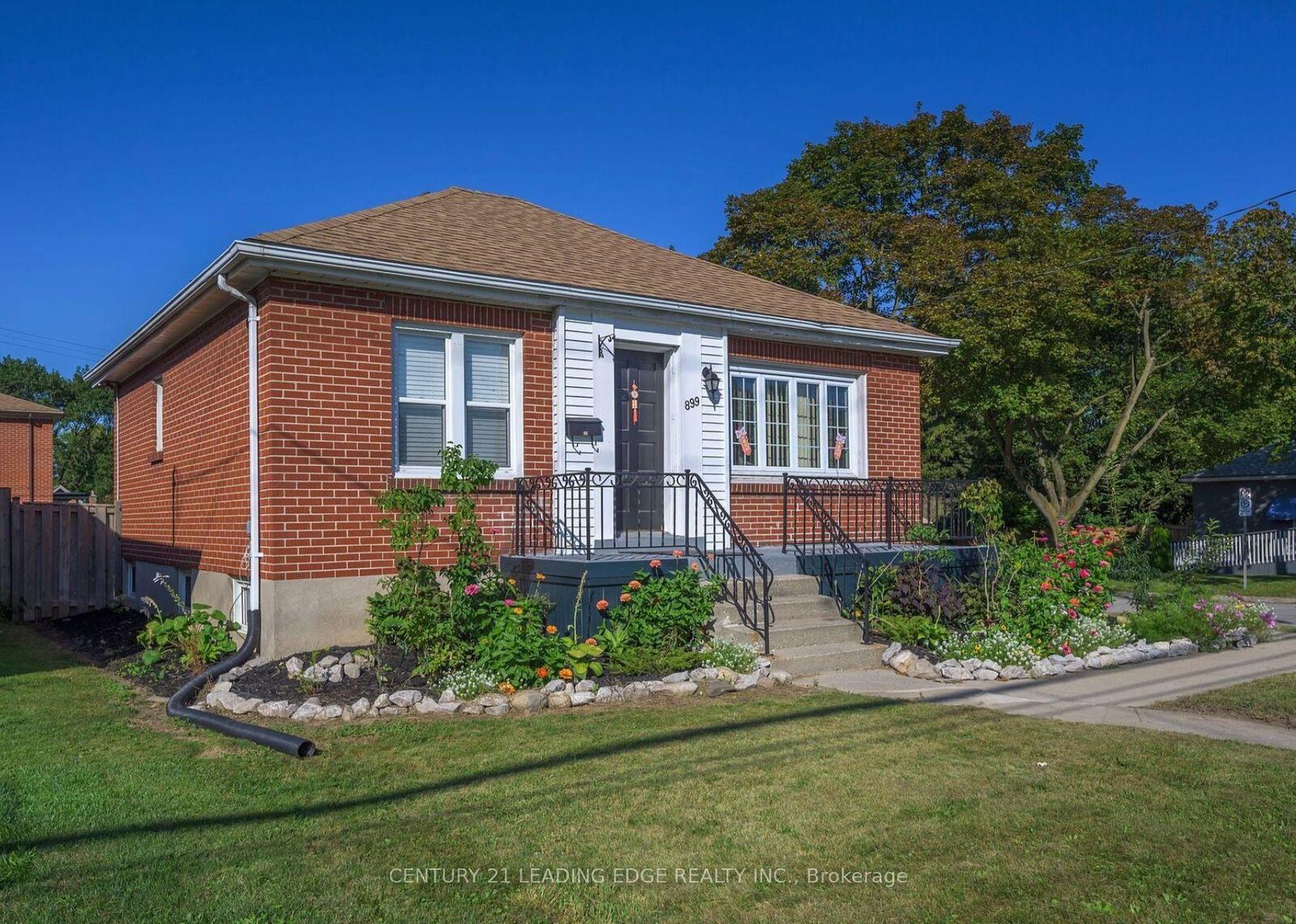 Photo de la propriété:  899 Adelaide Street N  ON N5Y 2M4 