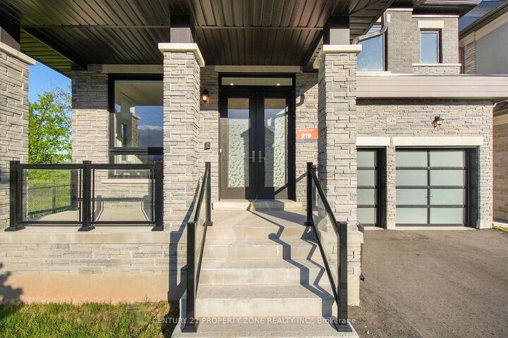 Photo de la propriété:  2406 Charles Cornwall Avenue  ON L6M 5M4 