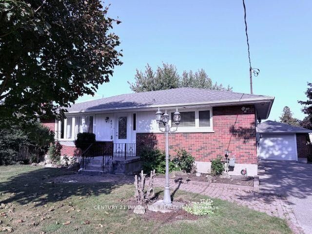 Photo de la propriété: 491 Fairlawn Street N ON L1J 4R5
