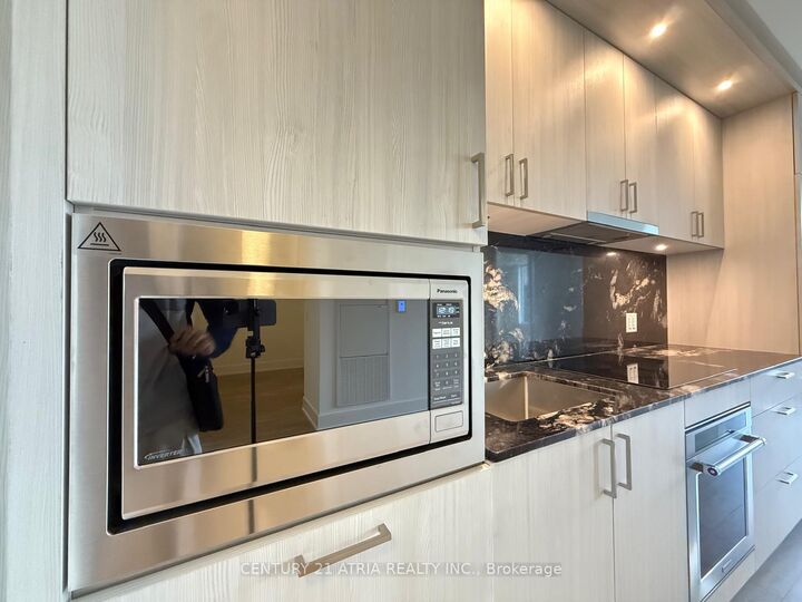 Property Photo:  259 The Kingsway N/A 311  ON M9A 0G2 