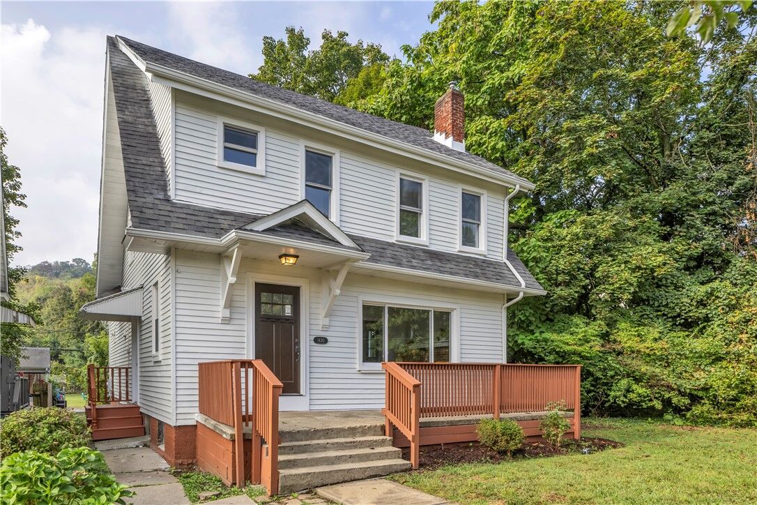 Property Photo: 1430 Ridge Ave PA 15108