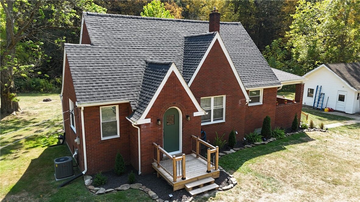 Property Photo:  1112 Big Sewickley Creek Rd  PA 15143 