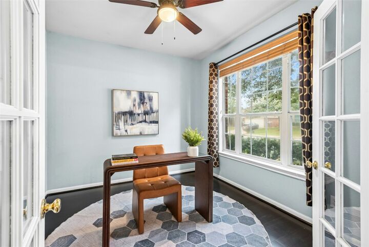 Property Photo:  214 Grand Isle Drive  TX 78665 