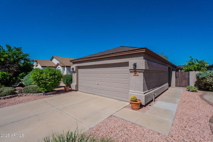 Property Photo:  4018 W Fallen Leaf Lane  AZ 85310 