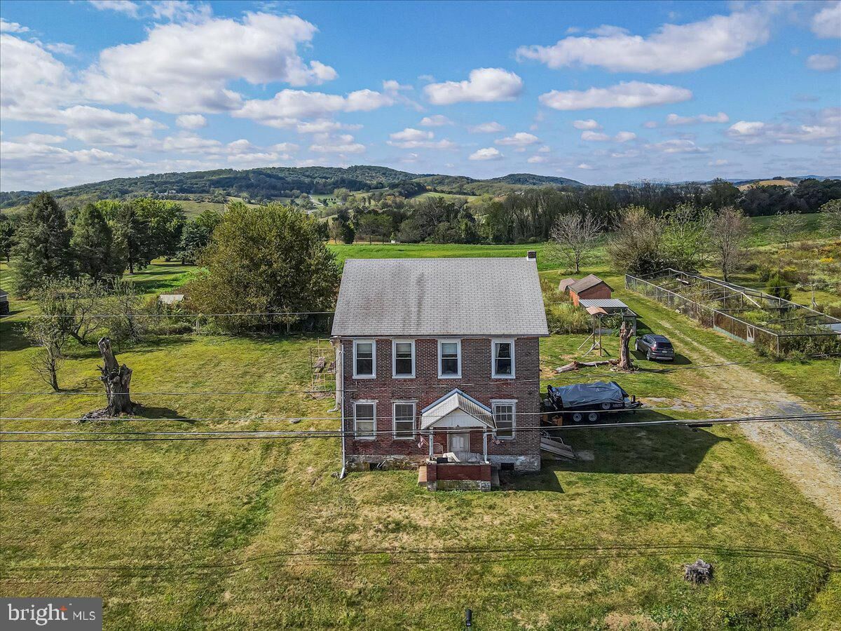 Property Photo:  365 Mulberry Drive  PA 18088 