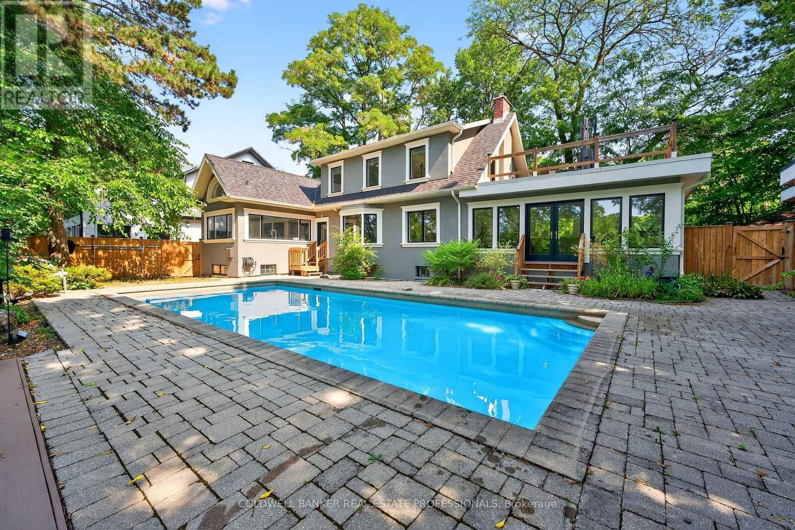Property Photo: 416 Trafalgar Road ON L6J 3H7
