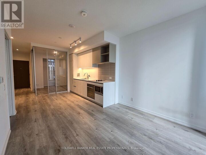 Property Photo: 7890 Jane Street 502 ON L4K 0K9
