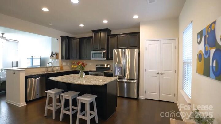 Property Photo:  1931 Fleetwood Drive  NC 28208 