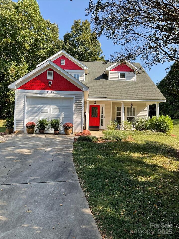 6936 Aulton Link Court  Charlotte NC 28269 photo