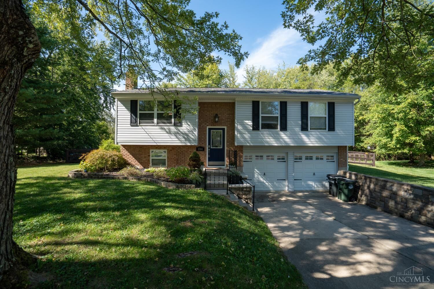 Property Photo: 1384 Cottonwood Court OH 45150