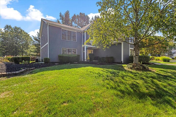 900 Old Pine Drive  Columbus OH 43230 photo