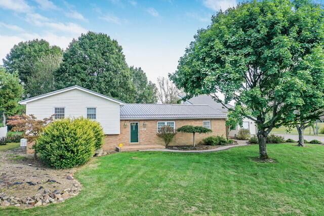 Property Photo: 3300 Stringtown NE Road OH 43130