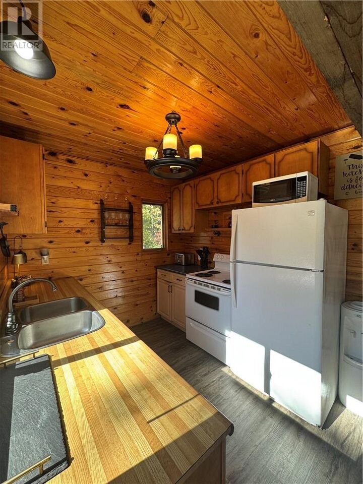 Property Photo:  196 West Shore Road  ON P0H 2C0 