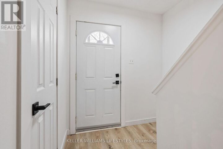 Property Photo:  166 Southdale Road West 26  ON N6J 2J1