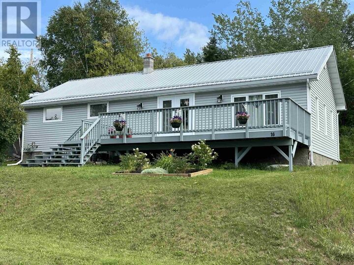16 Lakeview Avenue  Cochenour ON P0V 1L0 photo