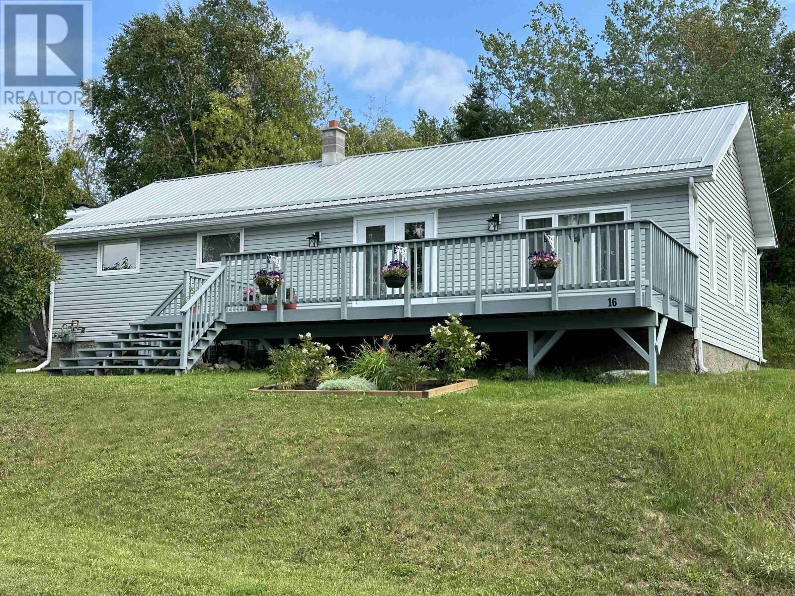 Property Photo:  16 Lakeview Avenue  ON P0V 1L0 