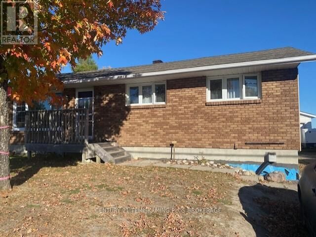 Property Photo:  44 Maple Street South  ON P0J 1R0 