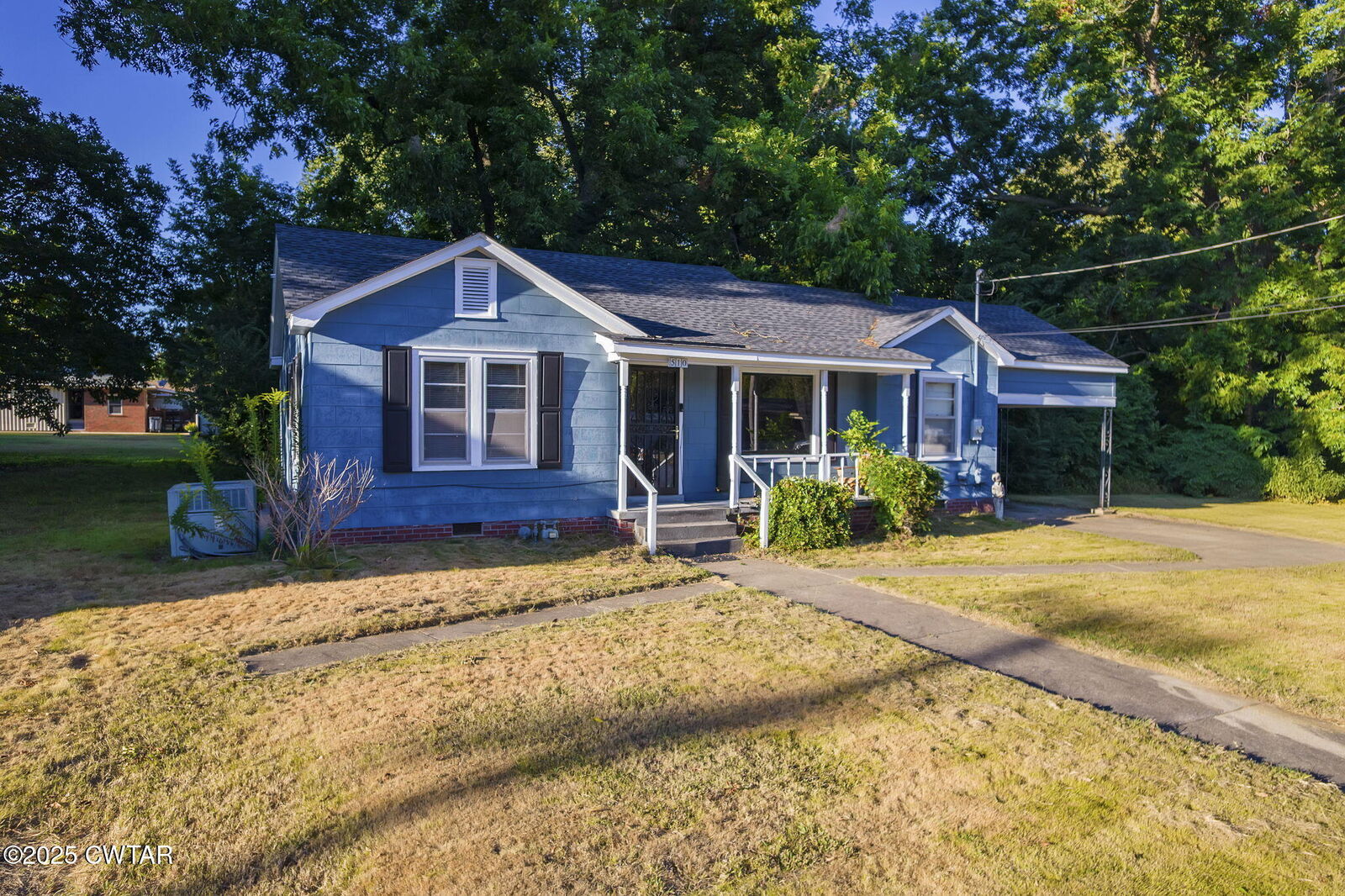 Property Photo:  510 E Tigrett Street  TN 38040 