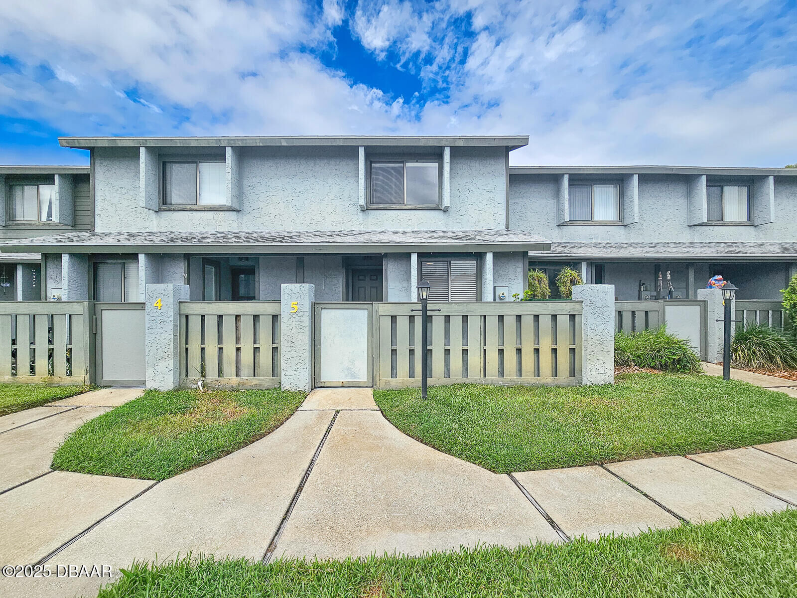 Photo de la propriété:  210 Lemon Tree Lane #5  FL 32174 
