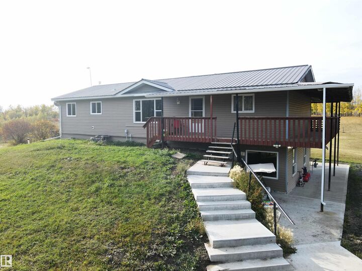 7215 Township Rd 504  Rural Brazeau County AB T7A 2A2 photo