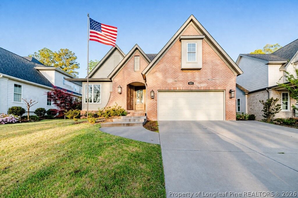 Property Photo:  401 Bridgewater Drive  NC 27330 