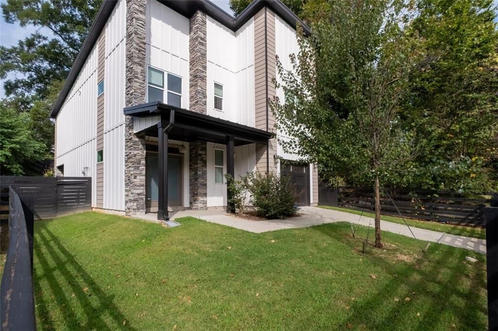 Property Photo:  813 Coleman Street SW  GA 30310