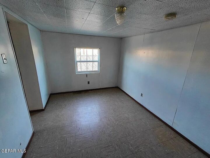 Property Photo:  402 Francis Street  TX 79905 
