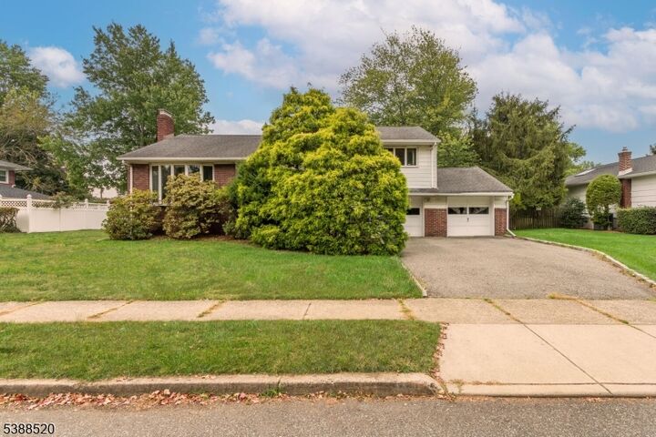 729 Schaefer Ave  Oradell Boro NJ 07649 photo