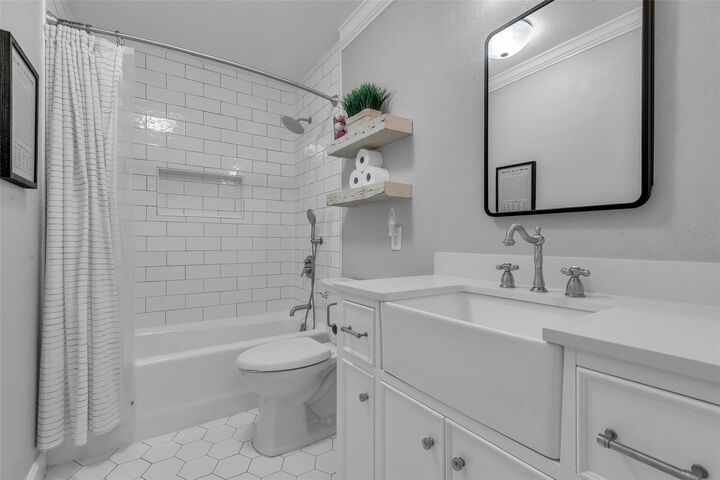Property Photo: 10338 Shell Rock Road TX 77571