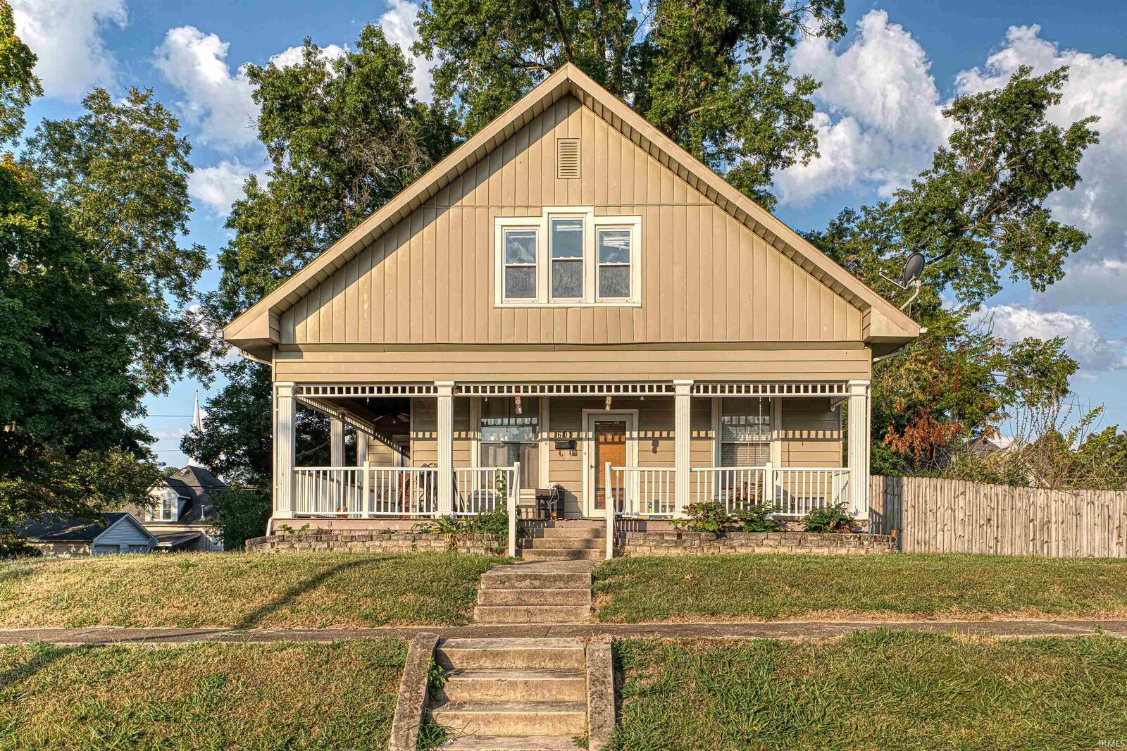 Property Photo:  601 N Canal Street  IN 47620 