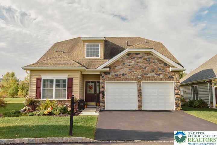Property Photo: 4468 Founders Way PA 18034