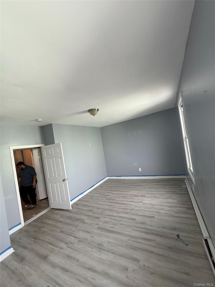 Property Photo:  2343 Gleason Avenue  NY 10462 