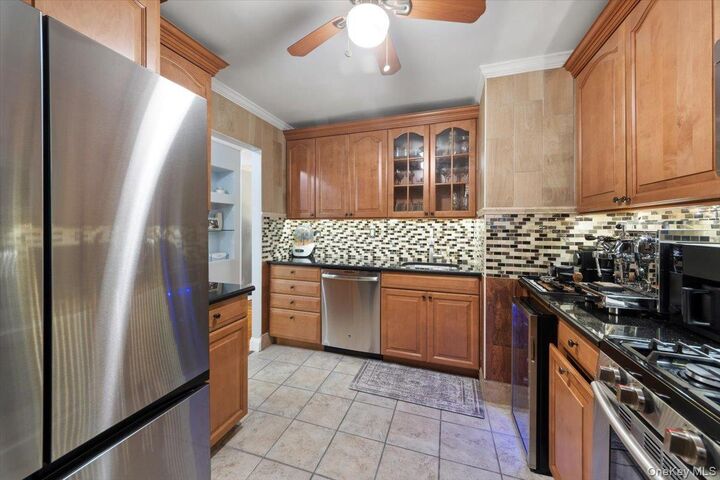 Property Photo: 5 Sadore Lane 5P NY 10710