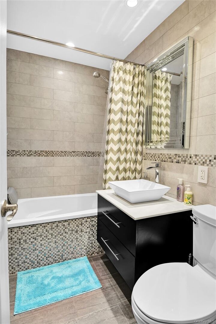 Property Photo:  315 W 232nd Street 1F  NY 10463 