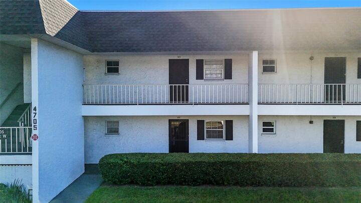 Property Photo: 4705 5th Street W 302 FL 34207
