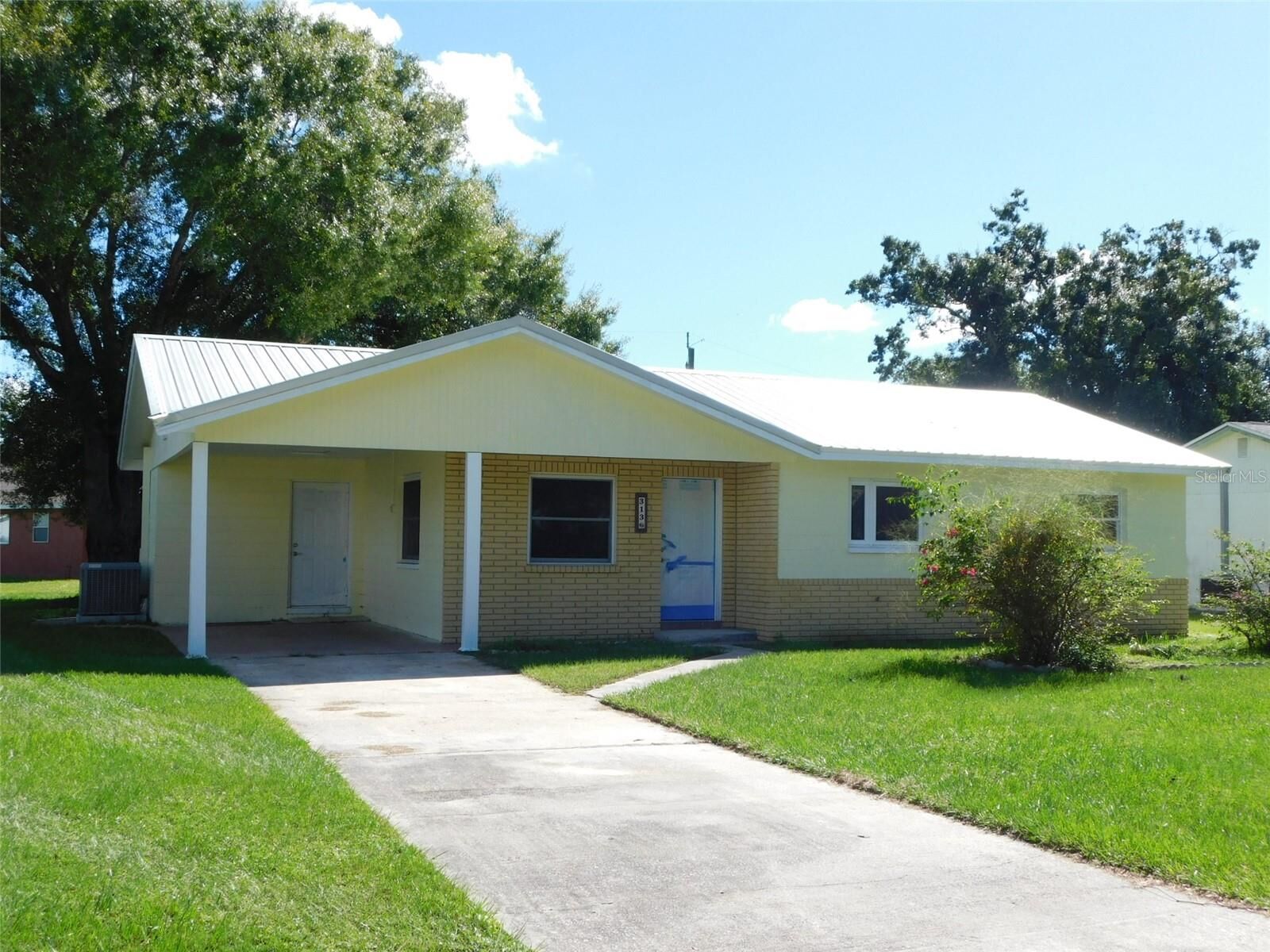 Property Photo: 313 Columbia Street FL 34266