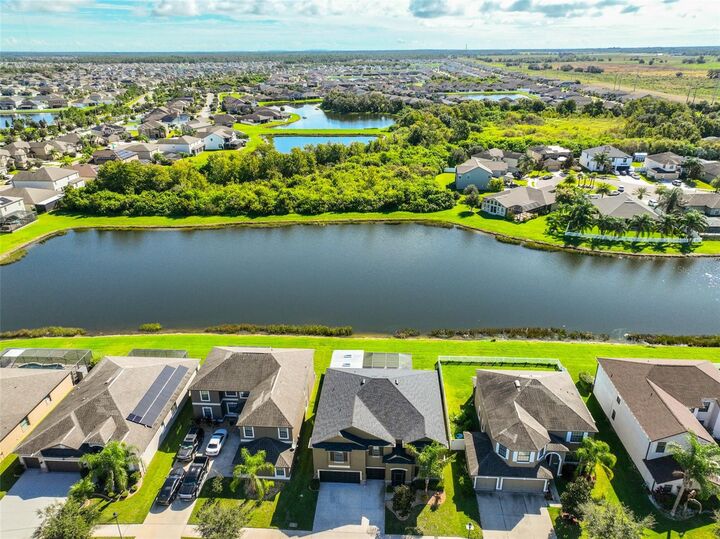Property Photo:  11612 Shelby Jay Drive  FL 33579 