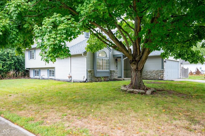 Property Photo: 8556 Green Valley Drive IN 46217