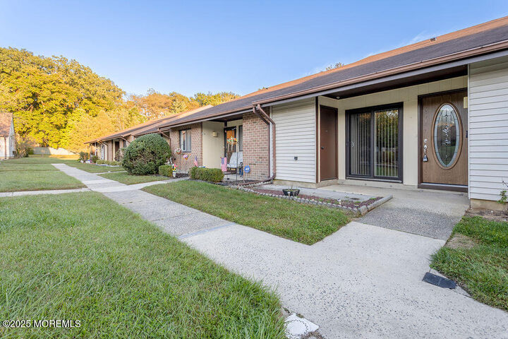 Property Photo: 47 Wild Turkey Way E NJ 07726