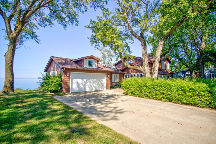 910 Adams Road  South Haven MI 49090 photo